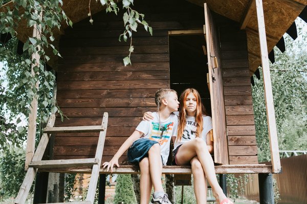 Comment est construite une cabane dans les arbres en Gironde ?